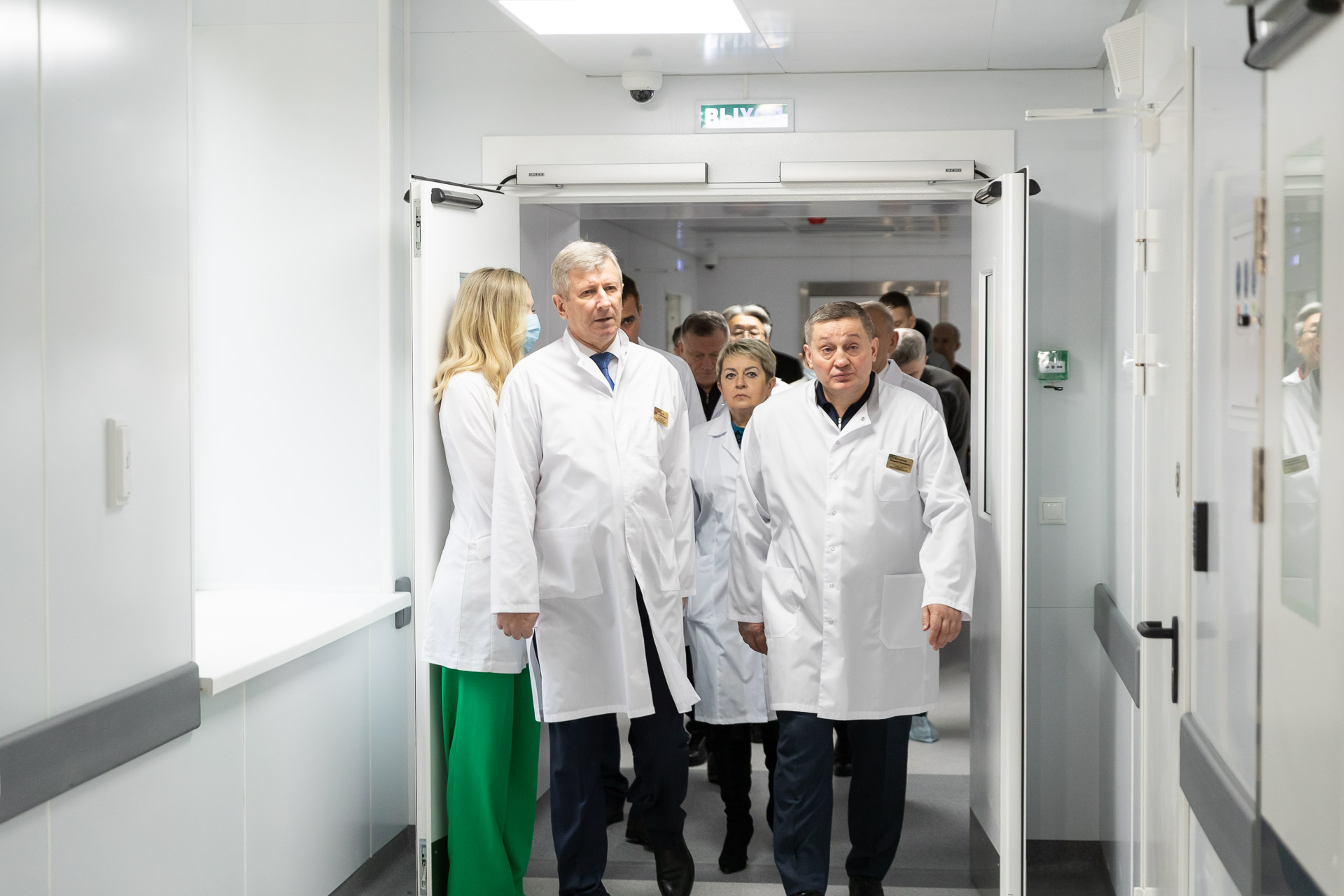 Губернатор Волгоградской области проинспектировал ход обновления больницы Фишера